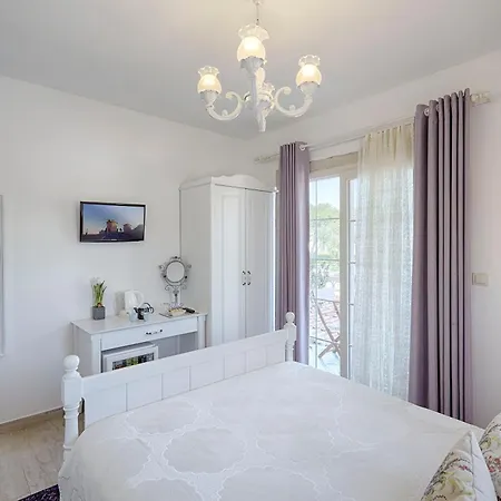 Gobene Pensión 4*